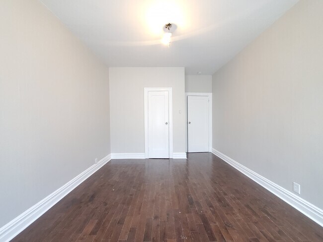 164 Sterling Ave 41 - 165 Sterling Ave