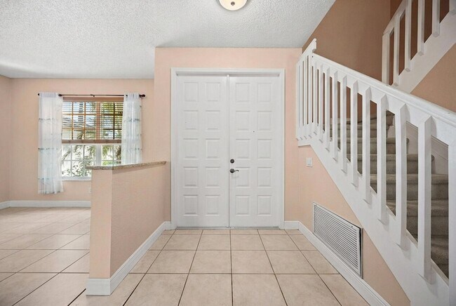 Foto del edificio - 18051 Rhumba Way