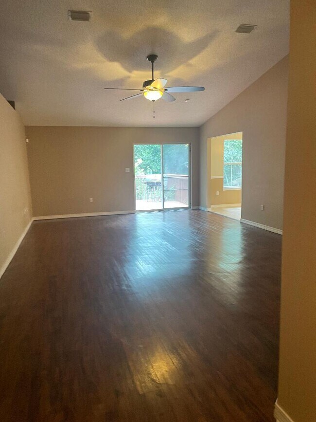 Foto del edificio - 4717 Whitewater Ln