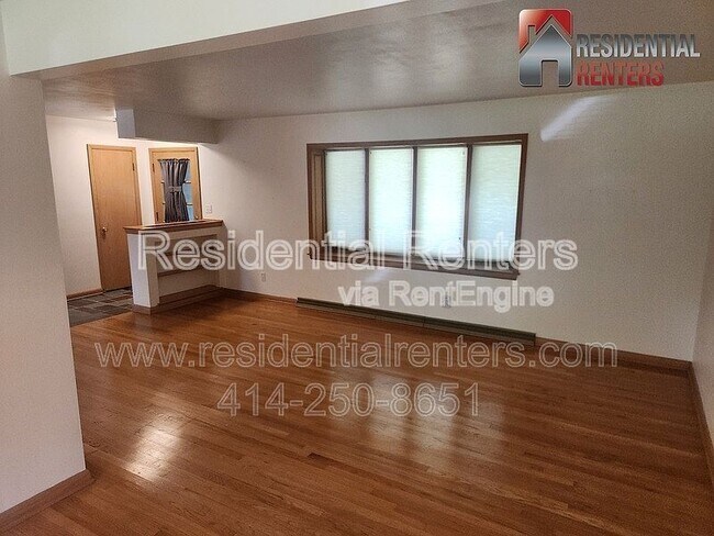 Building Photo - 15205 Merrie Cir