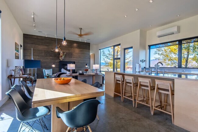 Foto del edificio - 5420 S 2000 W