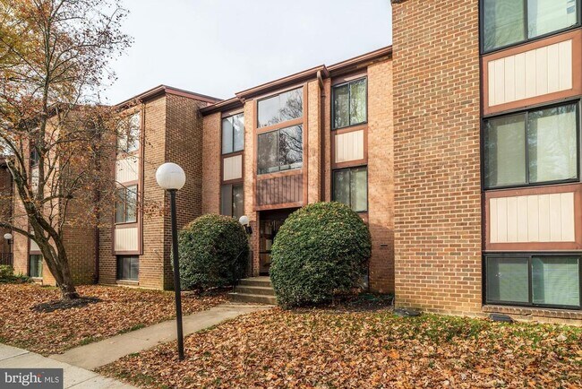 Foto del edificio - 9705 Kings Crown Ct