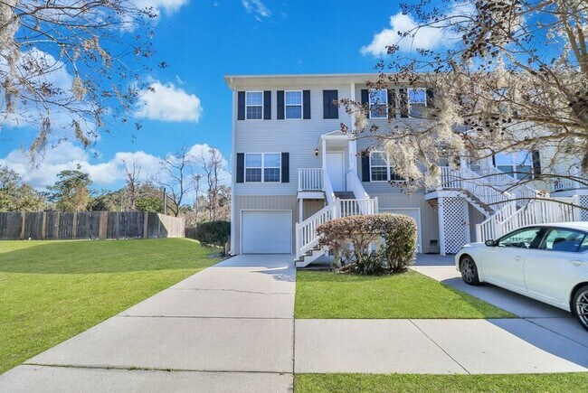 Building Photo - 324 Laurel Oak Ln