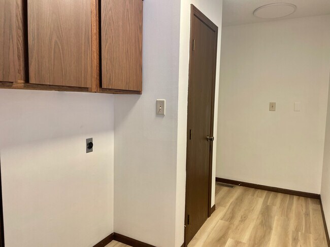 Foto del edificio - 2621 Struthmore Dr