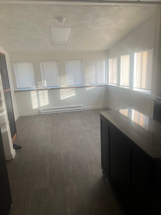 Foto del edificio - 1720 E Mallon Ave