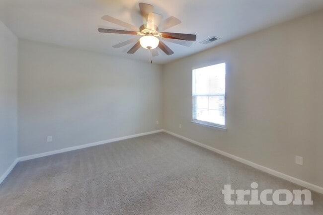 Building Photo - 403 Riverwood Ct