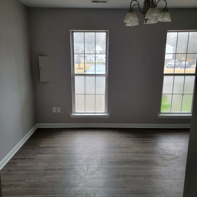 Building Photo - 47734 Devin Cir