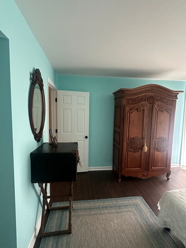 Building Photo - Furnished 1 Bedroom Condo in Gainesville