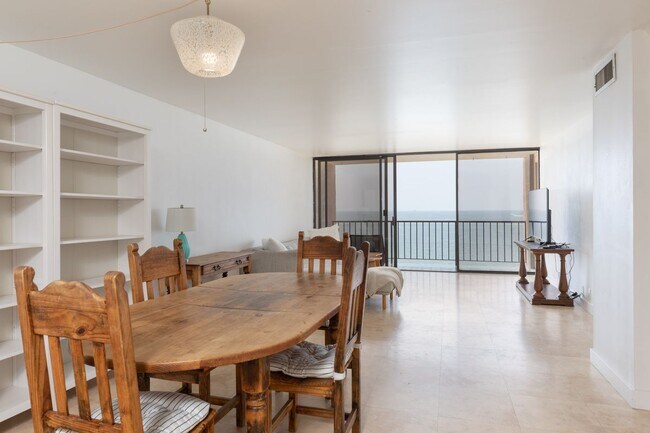 Foto del edificio - 1750 E Ocean Blvd