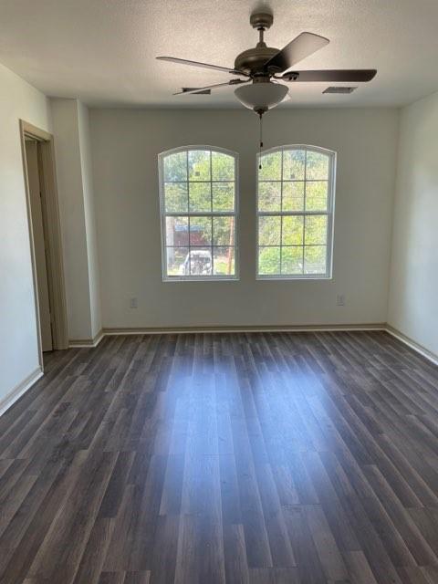 Foto del edificio - 4212 Sterling St