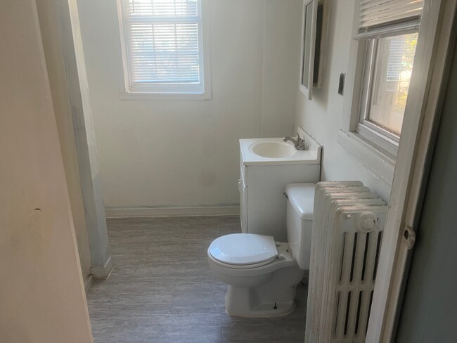 Foto del edificio - 109 E Stewart Ave