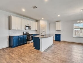 Building Photo - 10627 Great Basin Dr