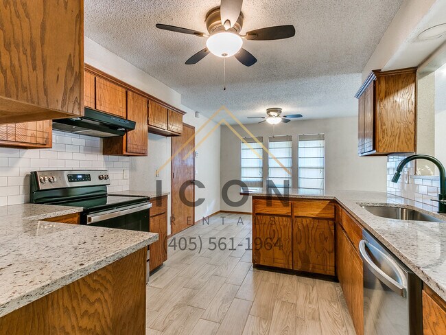 Foto del edificio - 8804 NW 92nd St