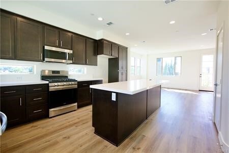 Foto del edificio - 509 S Andrew Ln