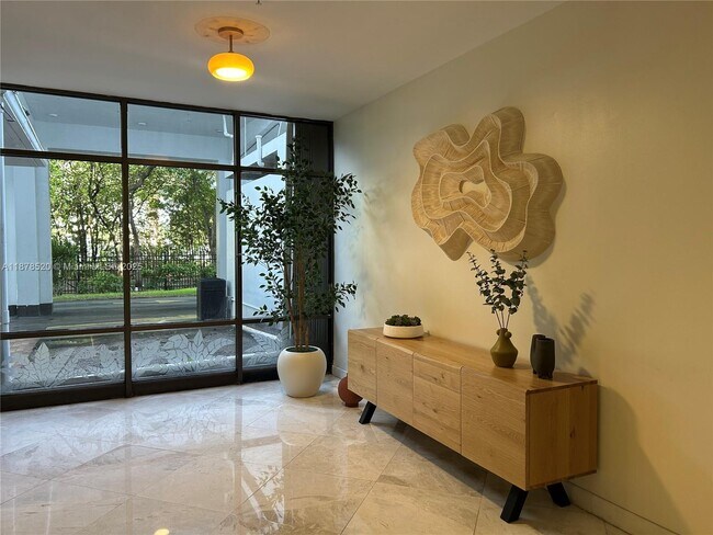 Foto del edificio - 2780 NE 183rd St