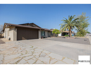 Building Photo - 2741 W Acoma Dr