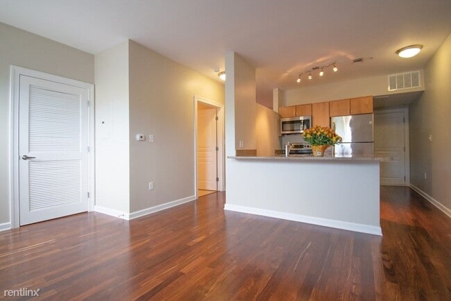 Building Photo - 1 br, 1 bath Condo - 5 Repton Cir Unit 5111