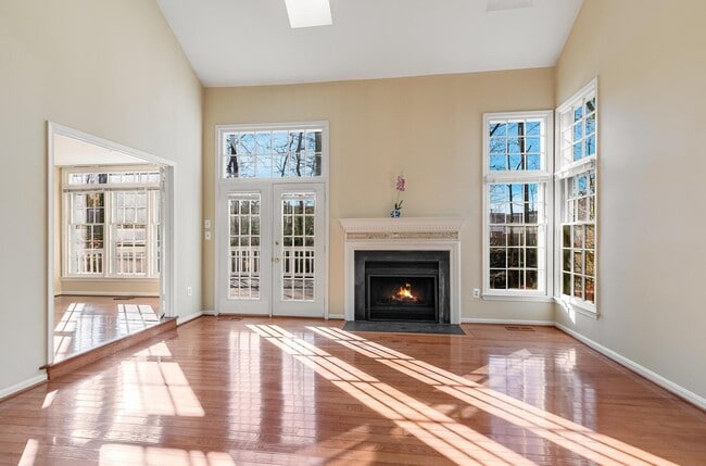 Building Photo - 11620 Old Brookville Ct