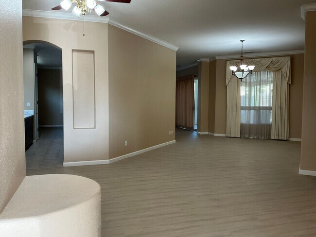 Building Photo - 1750 Bella Terra Dr