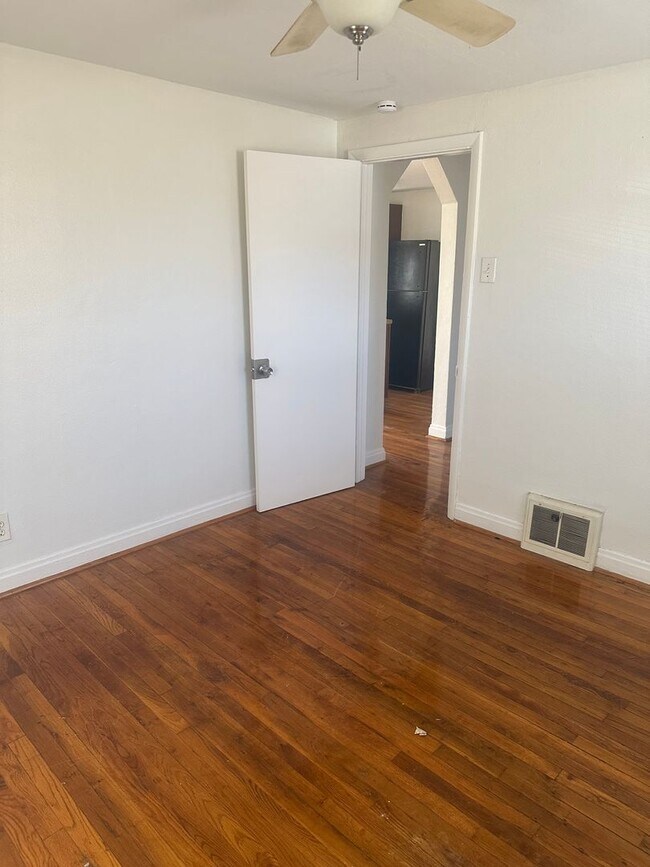 Foto del edificio - 1ST MONTHS RENT ONLY $1000 - 2 bed 1 bath ...