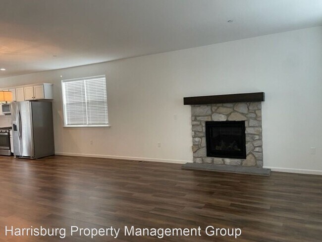 Building Photo - 3 br, 2.5 bath House - 1825 Shady Lane