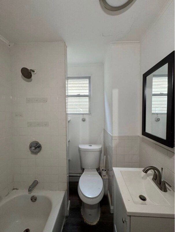 Foto del edificio - 499 Amboy Ave