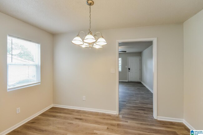 Building Photo - 1537 Carol Cir