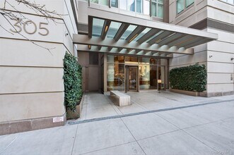 Building Photo - 305 E 51st St
