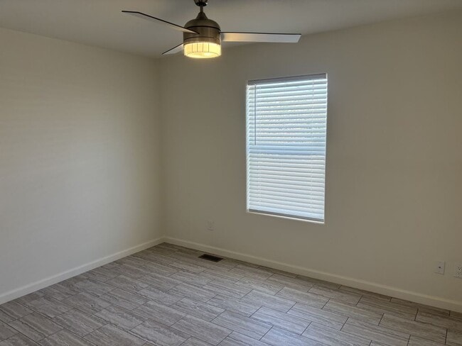 Building Photo - 11411 N 91st Ave