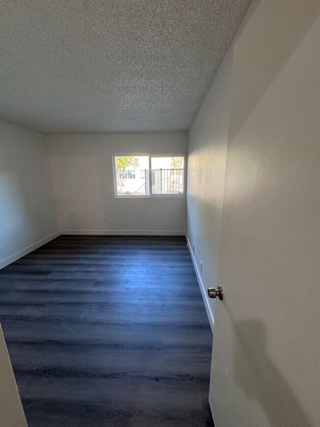 Foto del edificio - 4727 W 147th St