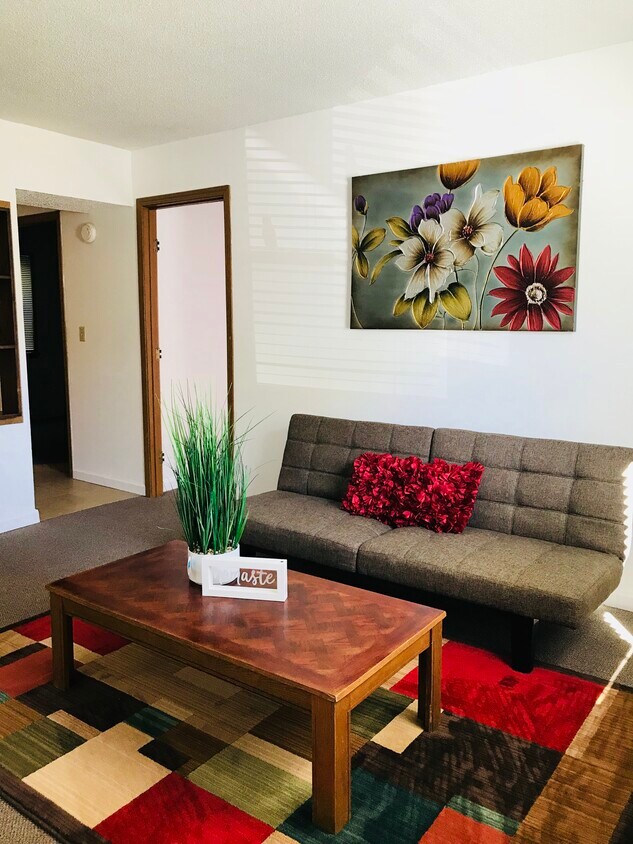 Living Room - 2209 Vienna Rd