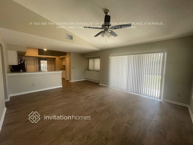 Building Photo - 10410 Tara Dr