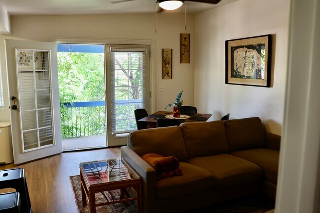 Living Area - 178 W Coolidge St
