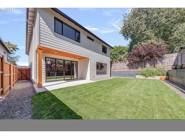 Foto del edificio - 3815 Rose Ct