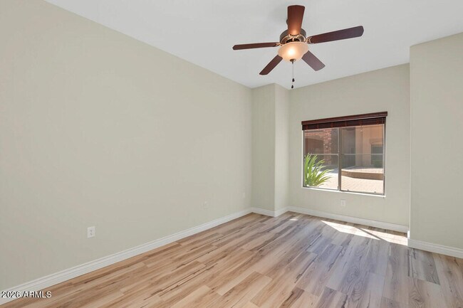 Foto del edificio - 5350 E Deer Valley Dr