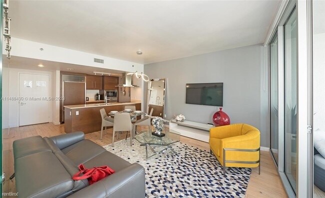 Building Photo - 1 br, 1 bath Condo - 485 Brickell Ave Apt ...