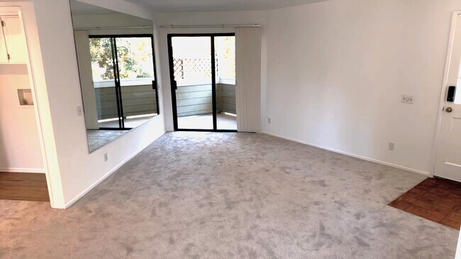 Foto del edificio - 77 Cambria Ln