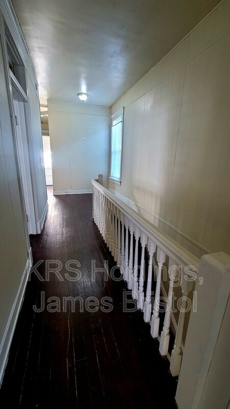 Building Photo - 3013 2nd Ave