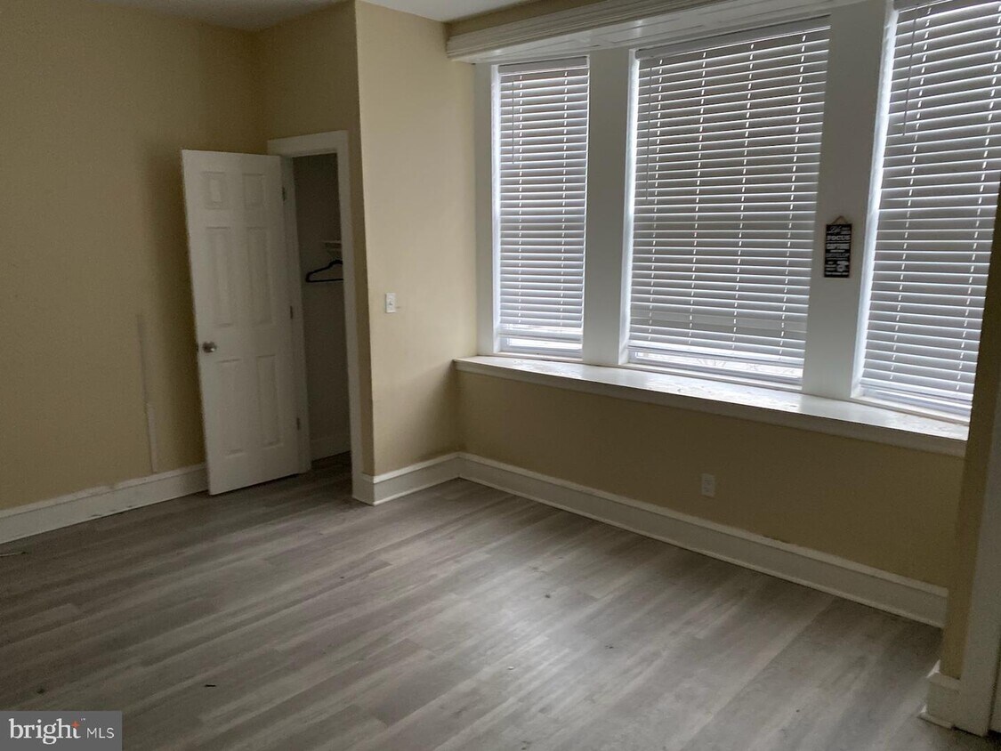 1816 W Girard Ave, Philadelphia, PA 19130 Townhome Rentals in