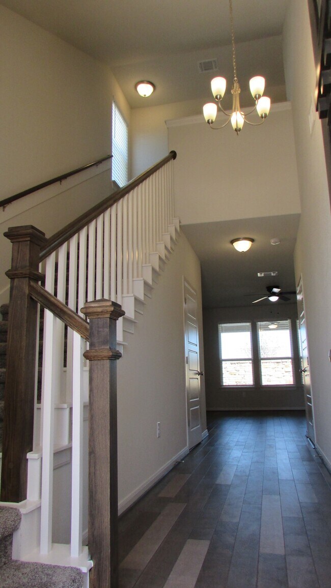 Foto del edificio - 5800 Ravenna Ln