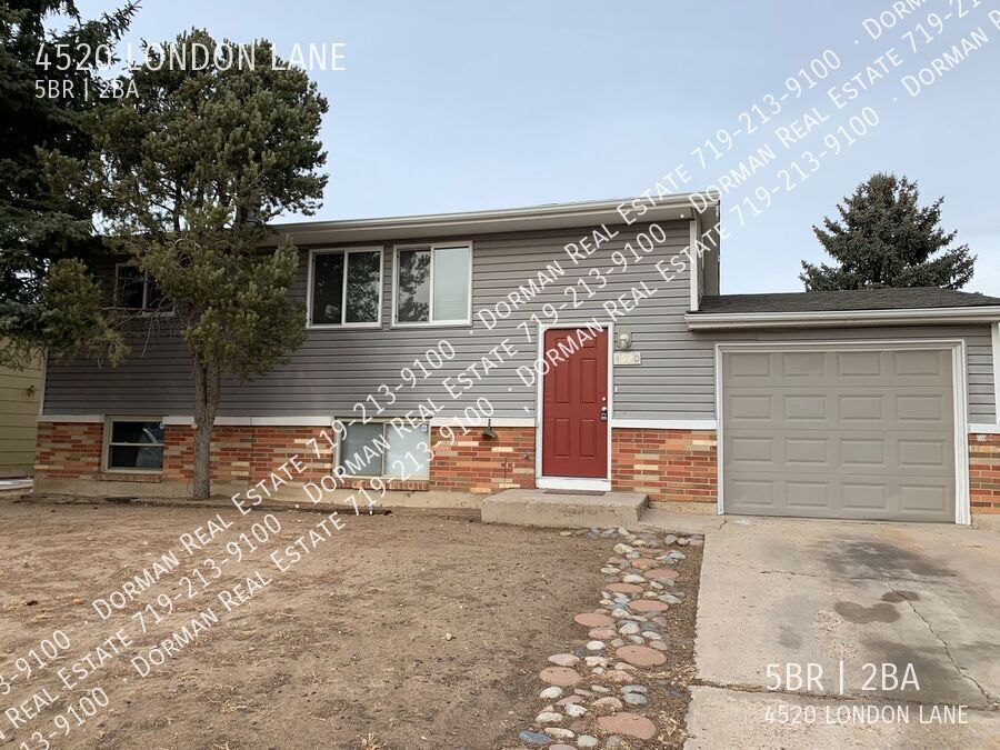 Primary Photo - Great 5 Bedroom Home!