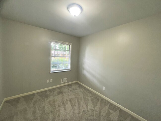 Foto del edificio - 1136 Woodleigh Rd Sw