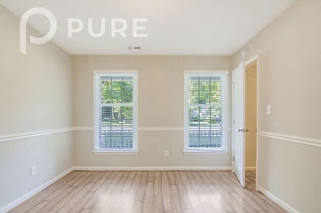 Building Photo - 9400 Bells Valley Dr