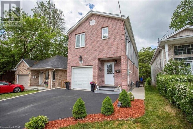 Photo du bâtiment - 17 Sterling St