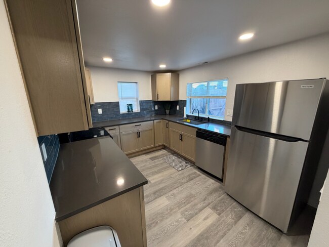 Foto del edificio - 1010 Reed Ave