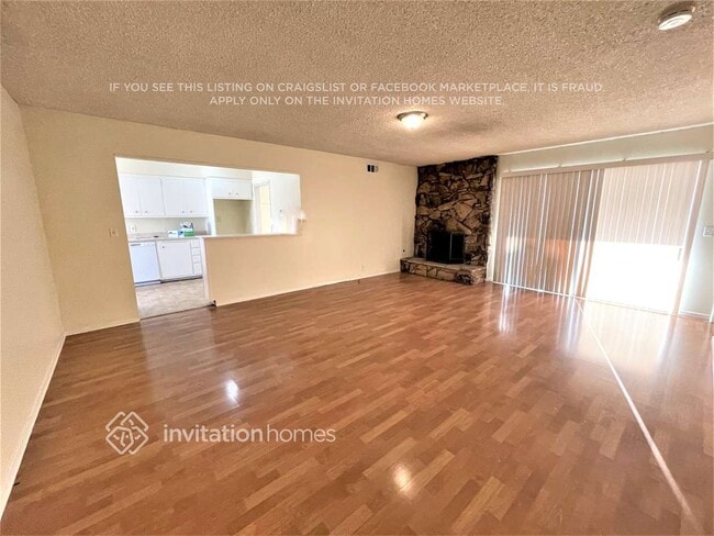 Foto del edificio - 12801 Zeus Ave