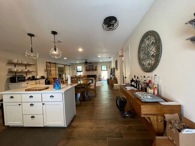Foto del edificio - 3 br, 2 bath House - 11817 Tedford St