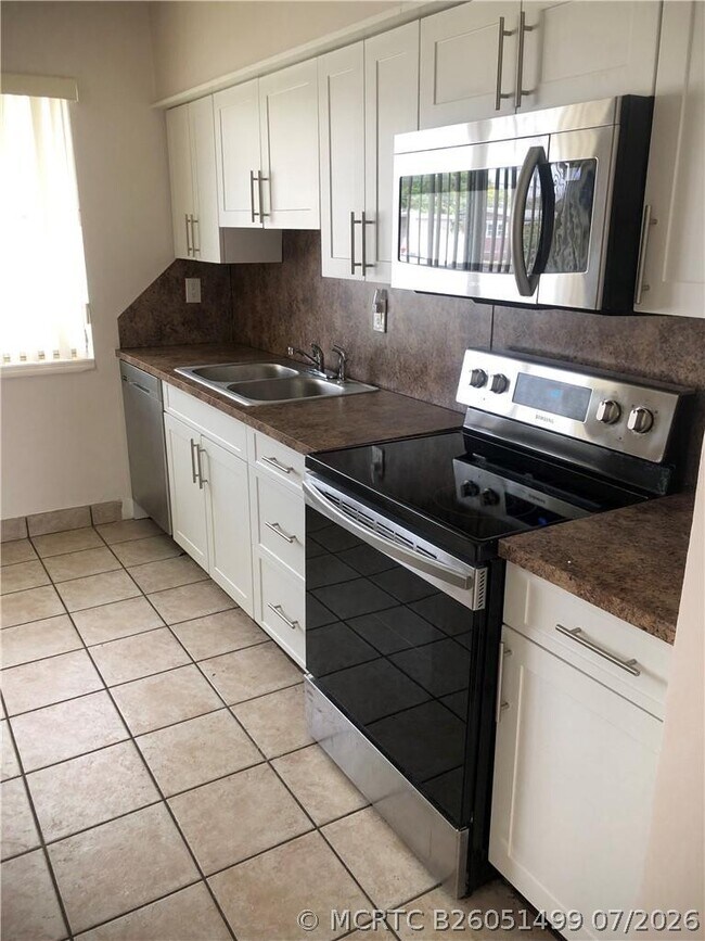 Foto del edificio - 6900 NW 14th Ct