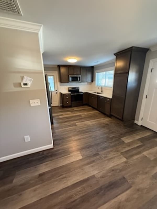 Foto del edificio - 304 West College Street - C