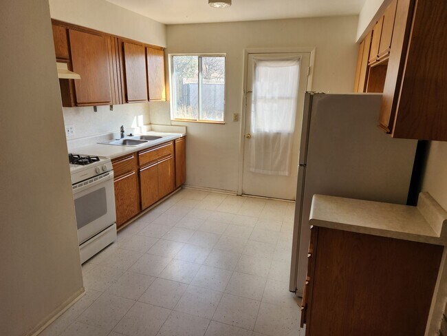 Foto del edificio - Upper Greenlaw_Apartment for Rent
